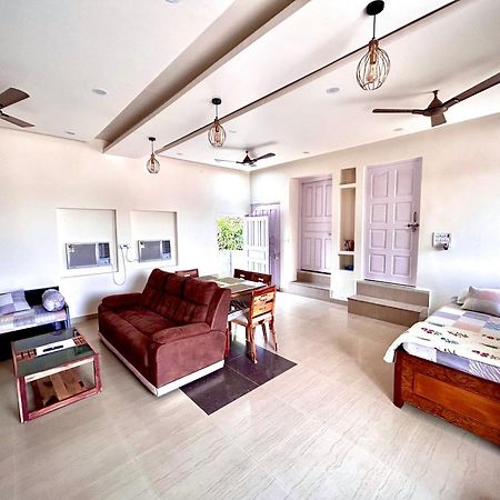 Gooseberry Garden Villa Ayodhya ภายนอก รูปภาพ
